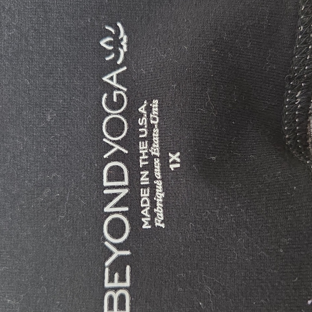 Beyond Yoga Heather Grey High Waisted Cropped Capri Leggings Size 1X - Picture 12 of 12